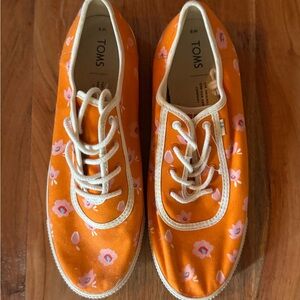 TOMS Orange Floral Shoes Size 9W